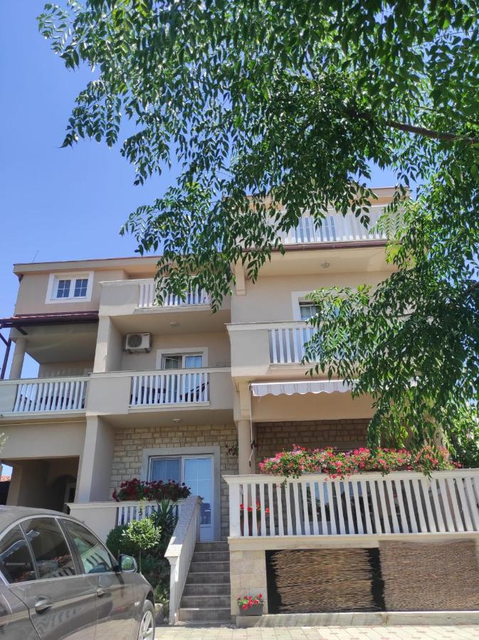 Apartments Filipovic Biograd Na Moru Exterior foto